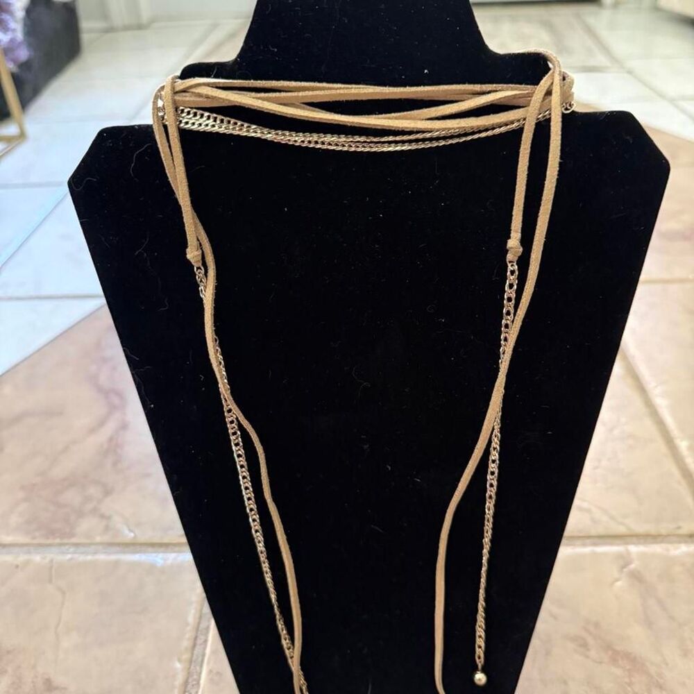 Choker boutique necklace with dust bag Tan suede